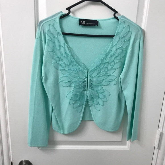Cropped Sweater - Picture 1 of 2